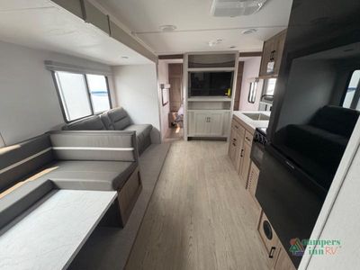 2026 Coachmen RV Freedom Express Select — photo 10 view