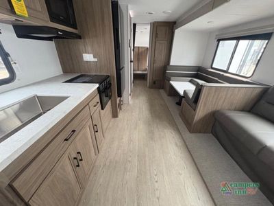 2026 Coachmen RV Freedom Express Select — photo 9 view