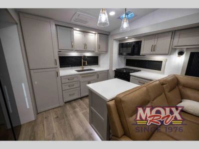 2026 Brinkley Model Z - Photo 15