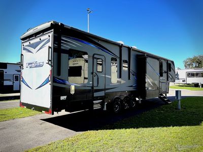 2017 Keystone Fuzion - Photo 2