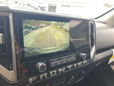 2026 Nissan Frontier — photo 16 view