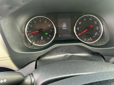 2019 Toyota RAV4 — photo 10 view