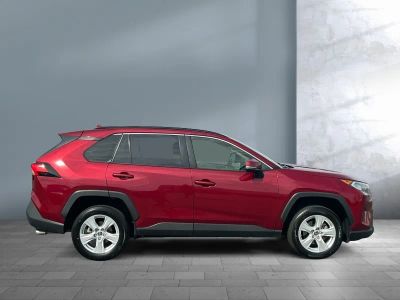 2019 Toyota RAV4 — photo 7 view