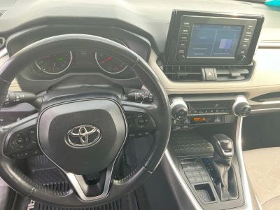 2019 Toyota RAV4 — photo 14 view