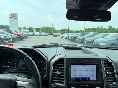 2021 Ford Expedition — side profile view