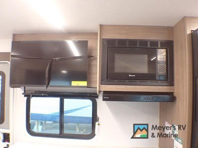 2026 Coachmen RV Freedom Express Select - Photo 15