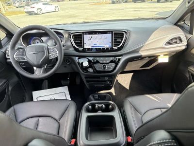 2026 Chrysler Pacifica — photo 27 view