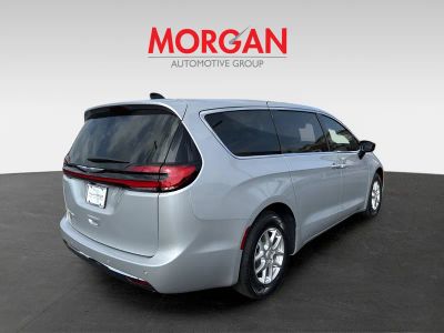 2026 Chrysler Pacifica — rear three-quarter view