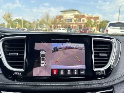 2026 Chrysler Pacifica — photo 24 view