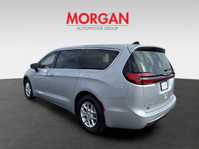 2026 Chrysler Pacifica — detail view