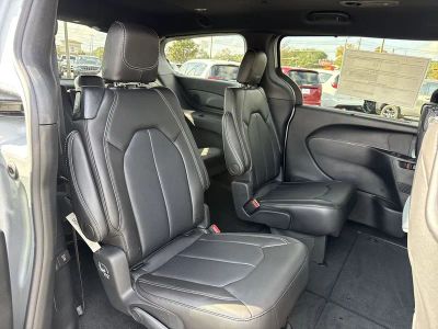 2026 Chrysler Pacifica — photo 25 view