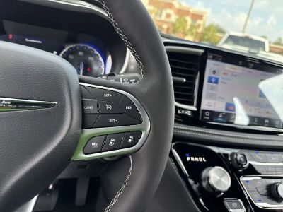 2026 Chrysler Pacifica — photo 15 view