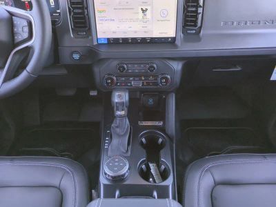 2025 Ford Bronco — photo 18 view