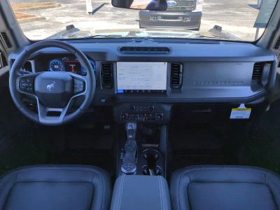 2025 Ford Bronco — photo 14 view