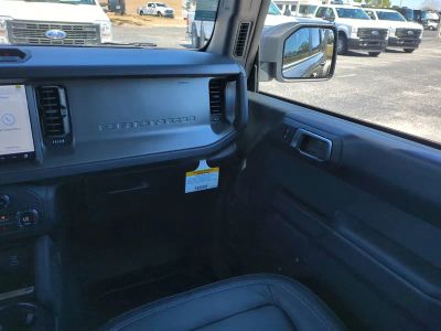 2025 Ford Bronco — photo 16 view