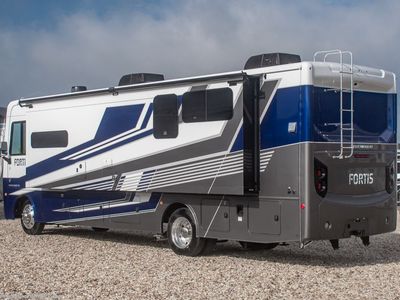 2026 Fleetwood Fortis - Photo 2