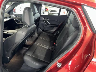2025 BMW X2 — photo 15 view
