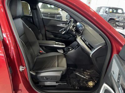 2025 BMW X2 — photo 10 view