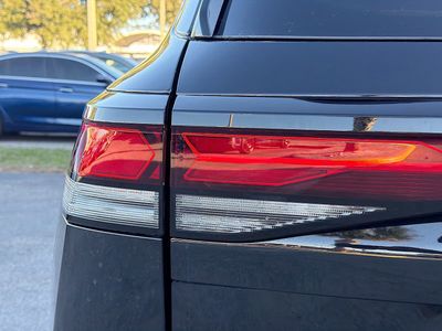 2026 Volkswagen Tiguan — photo 10 view