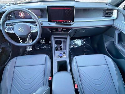 2026 Volkswagen Tiguan — photo 15 view