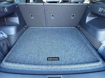 2026 Volkswagen Tiguan — photo 11 view