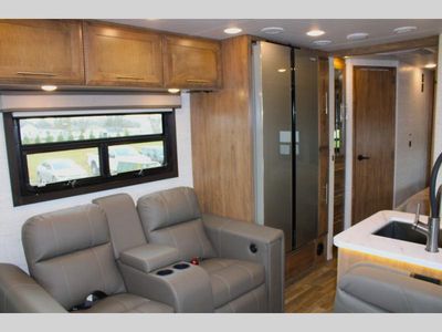 2024 Jayco Greyhawk XL - Photo 9
