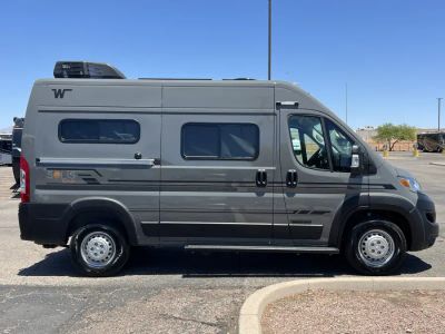 2027 Winnebago SOLIS POCKET — photo 17 view