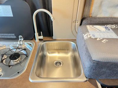 2027 Winnebago SOLIS POCKET — photo 10 view
