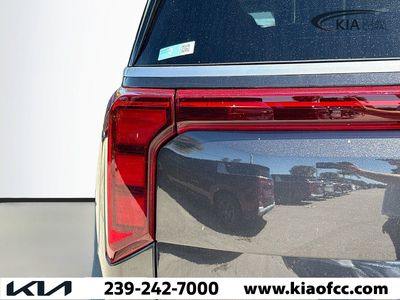 2026 Kia Carnival — photo 9 view