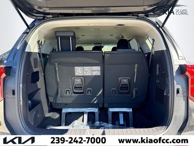 2026 Kia Carnival — photo 11 view