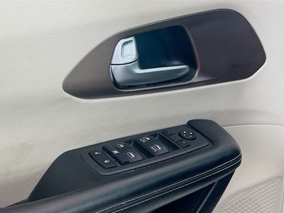 2022 Chrysler Voyager - Photo 14