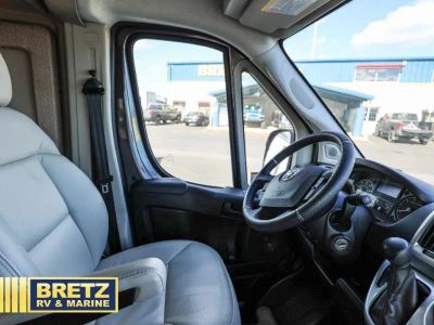 2022 Thor Motor Coach Tellaro — photo 15 view
