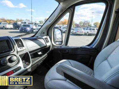 2022 Thor Motor Coach Tellaro — photo 12 view