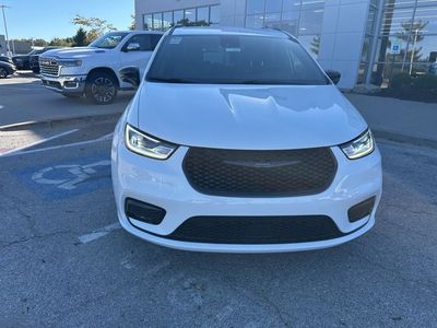 2026 Chrysler Pacifica - Photo 7
