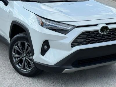 2025 Toyota RAV4 Hybrid - Photo 4