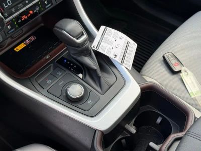 2025 Toyota RAV4 Hybrid - Photo 34