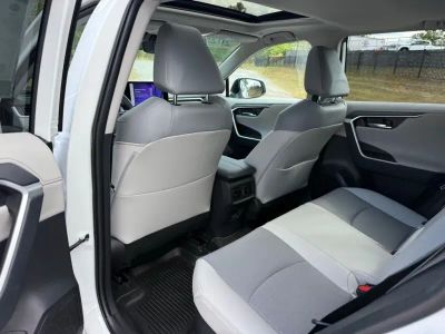 2025 Toyota RAV4 Hybrid - Photo 26