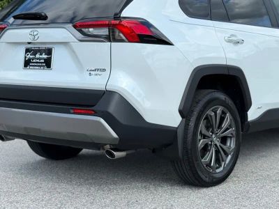 2025 Toyota RAV4 Hybrid - Photo 13