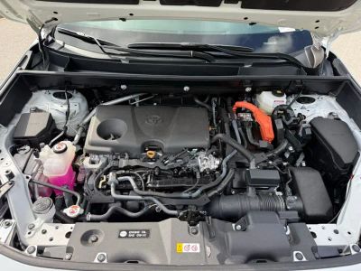 2025 Toyota RAV4 Hybrid - Photo 16