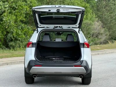 2025 Toyota RAV4 Hybrid - Photo 14