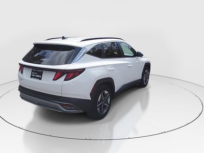 2025 Hyundai Tucson — photo 7 view