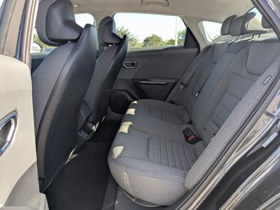 2025 Kia K4 — photo 15 view
