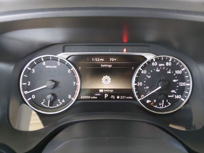 2025 Nissan Rogue - Photo 11
