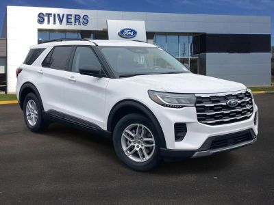 2026 Ford Explorer Active in Star White Metallic Tri-Coat — front three-quarter view