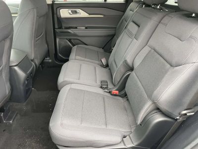 2026 Ford Explorer — photo 11 view