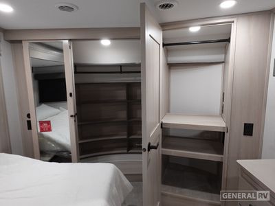 2025 Grand Design Solitude - Photo 10