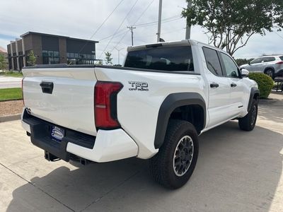 2024 Toyota Tacoma - Photo 6