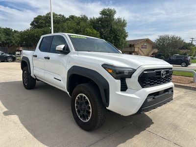 2024 Toyota Tacoma - Photo 8