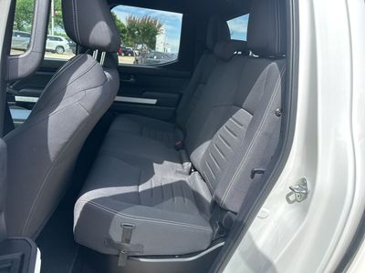 2024 Toyota Tacoma - Photo 9