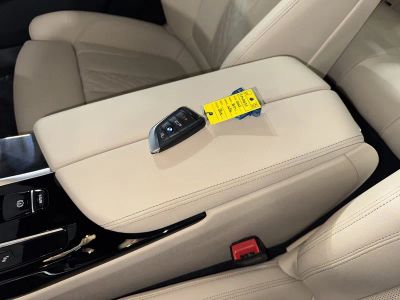 2023 BMW 5 Series — photo 28 view